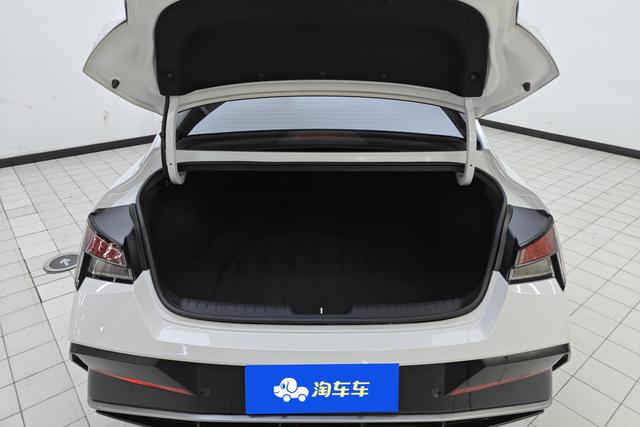 Hyundai Elantra id 3783094 из Китая 17