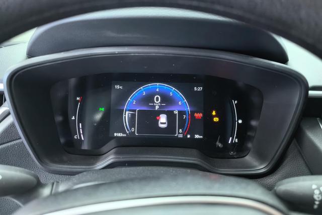 Toyota Frontlander 2023 2.0 L CVT — фото 13
