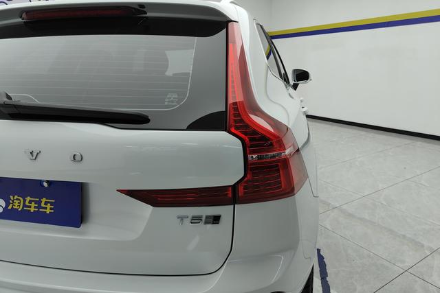 Volvo XC60 2020 T 5 4 WD — фото 5