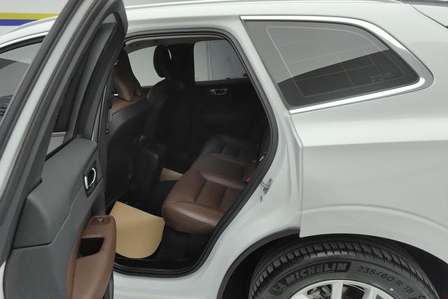 Volvo XC60 2020 T 5 4 WD — фото 16