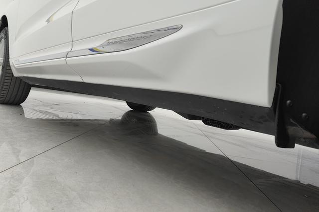 Volvo XC60 2020 T 5 4 WD — фото 8