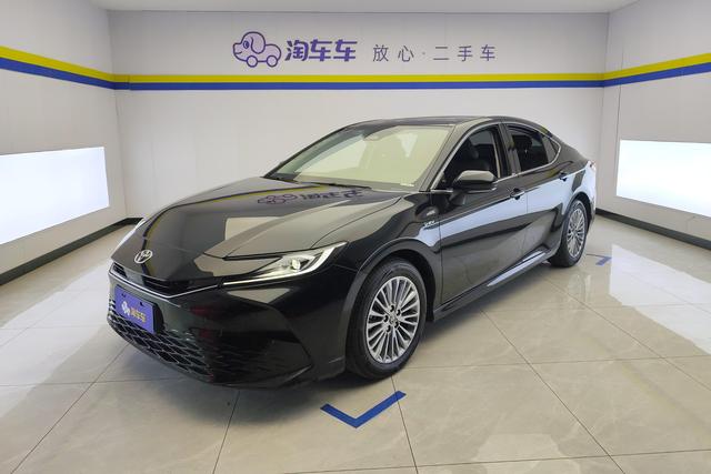 Toyota Camry 2024 2.0 HE
