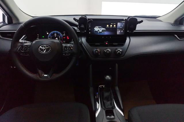 Toyota Corolla Cross 2023 2.0 L CVT — фото 13
