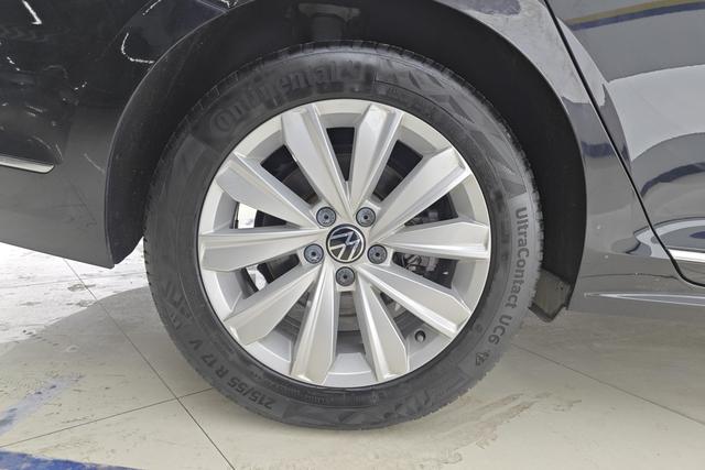 Volkswagen Passat 2021 Черный из Китая