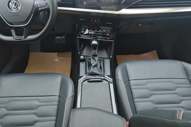 Volkswagen Passat 2021 Черный из Китая, фото 4