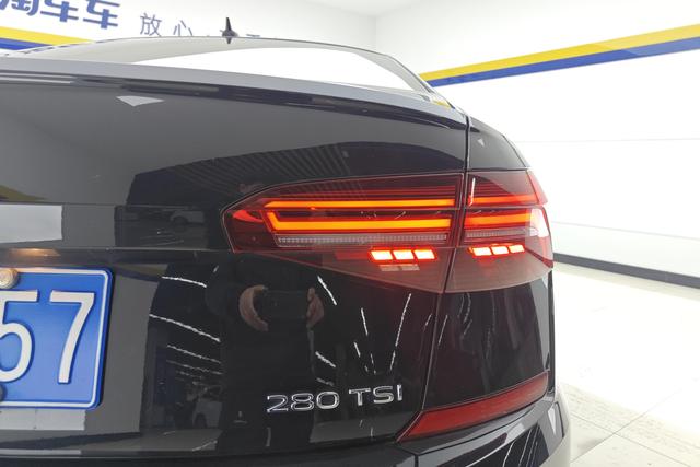 Volkswagen Passat id 3785123 из Китая 9