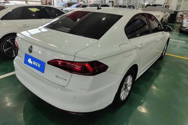 Volkswagen Bora 2022 Белый из Китая