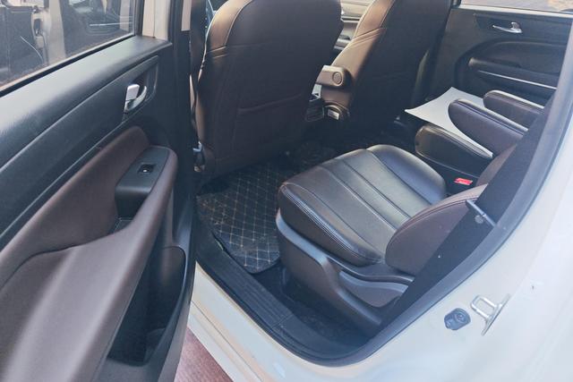 GAC Trumpchi Trumpchi M6 id 3782131 из Китая 14