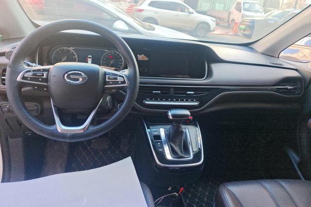 GAC Trumpchi Trumpchi M6 id 3782131 из Китая 15