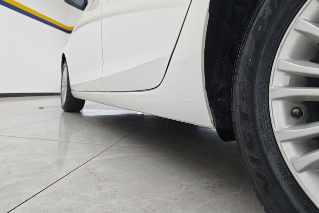 Ford Escort 2015 1.5 L MTComfort — фото 10
