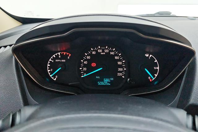 Ford Escort 2015 1.5 L MTComfort — фото 13