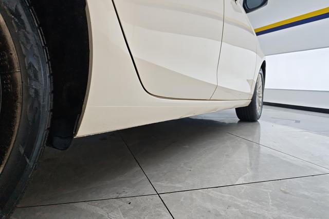 Ford Escort 2015 1.5 L MTComfort — фото 9