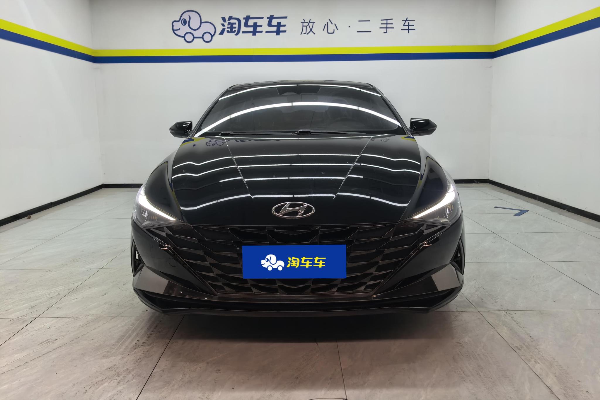 Hyundai Elantra 2021 1.5L CVT LUX Luxury