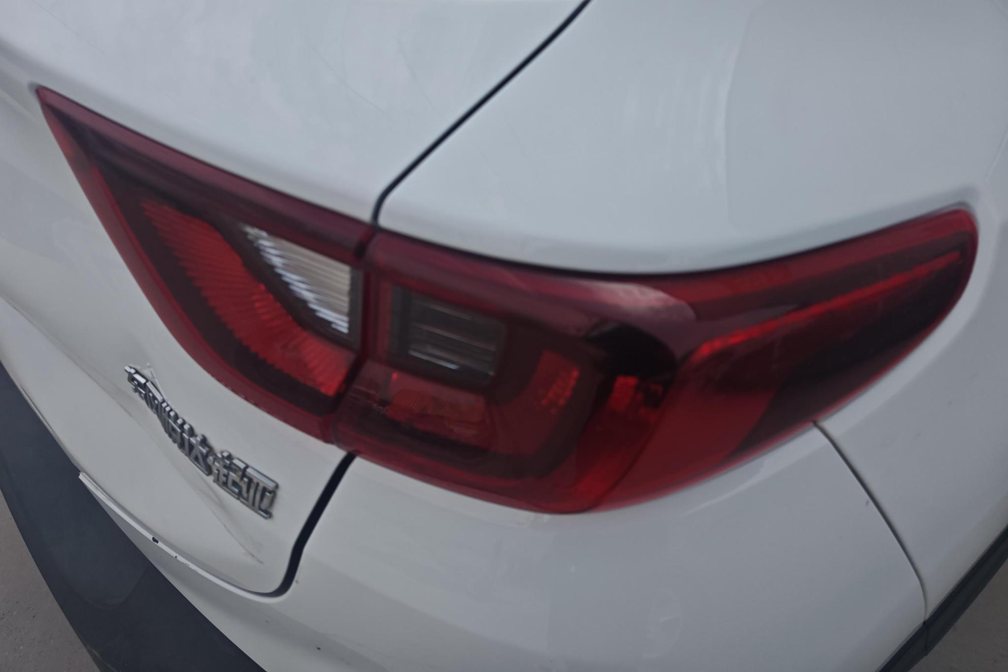 Kia KX1 2019 1.4L AT V