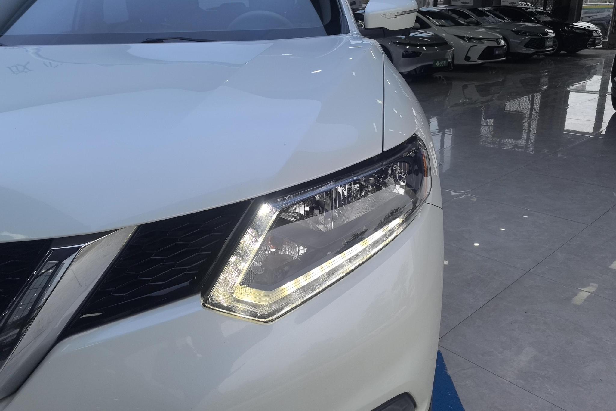 Nissan X-Trail 2014 2.0L CVT Comfort 2WD