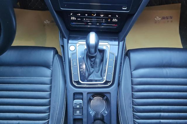 Volkswagen Magotan 2021 Черный из Китая, фото 2