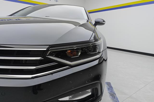 Volkswagen Magotan 2020 330 TSI DSG Leading — фото 4