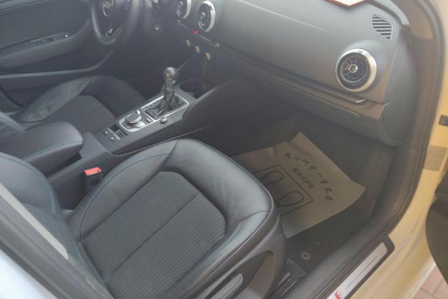 Audi A3 id 3781636 из Китая 17