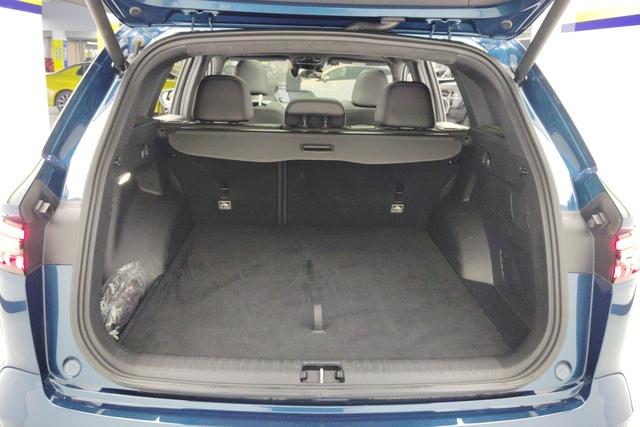 Geely Automobile Xingyue L 2023 Синий из Китая, фото 2