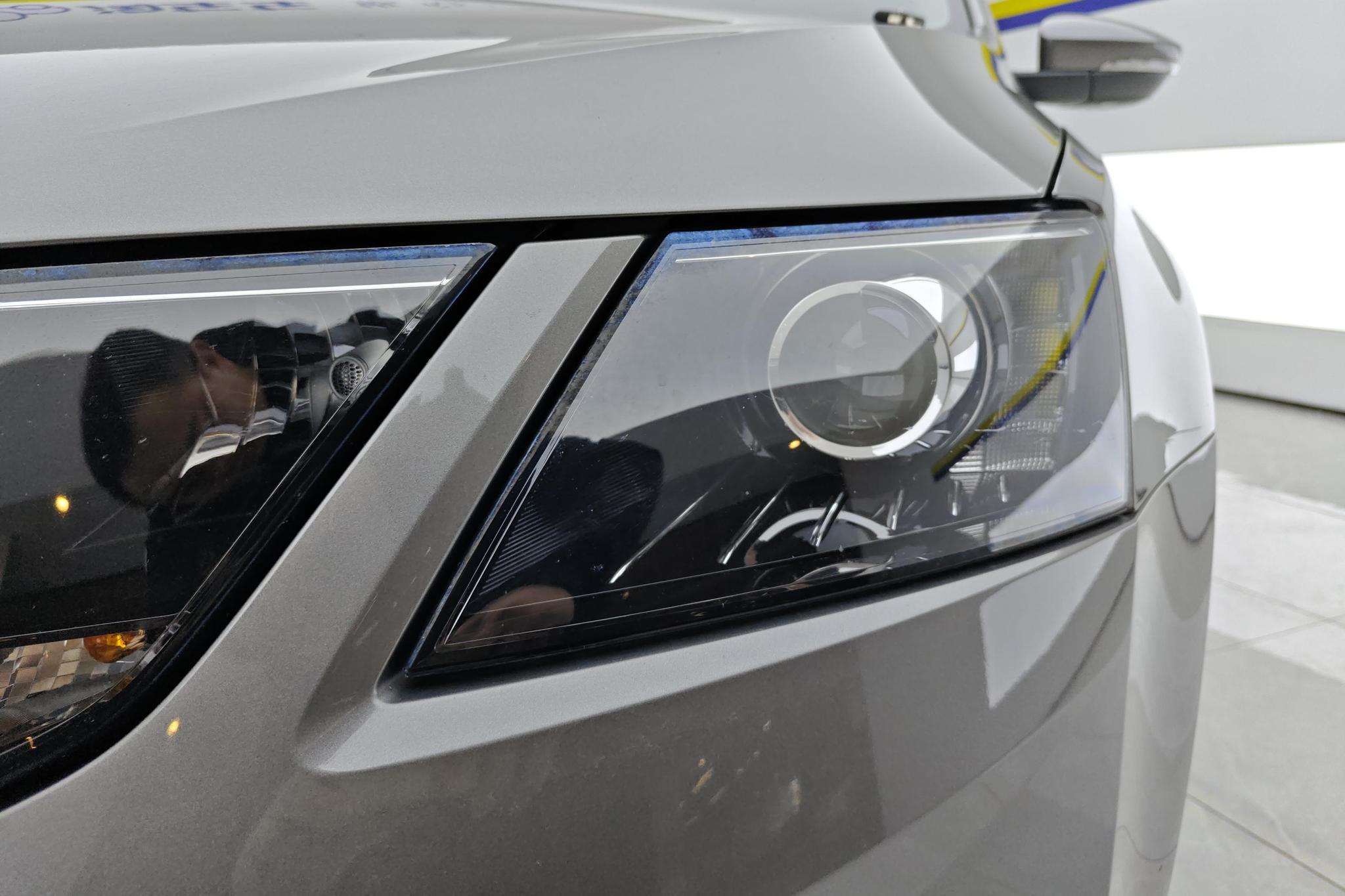 Skoda Octavia 2019 1.5L AT Luxury V