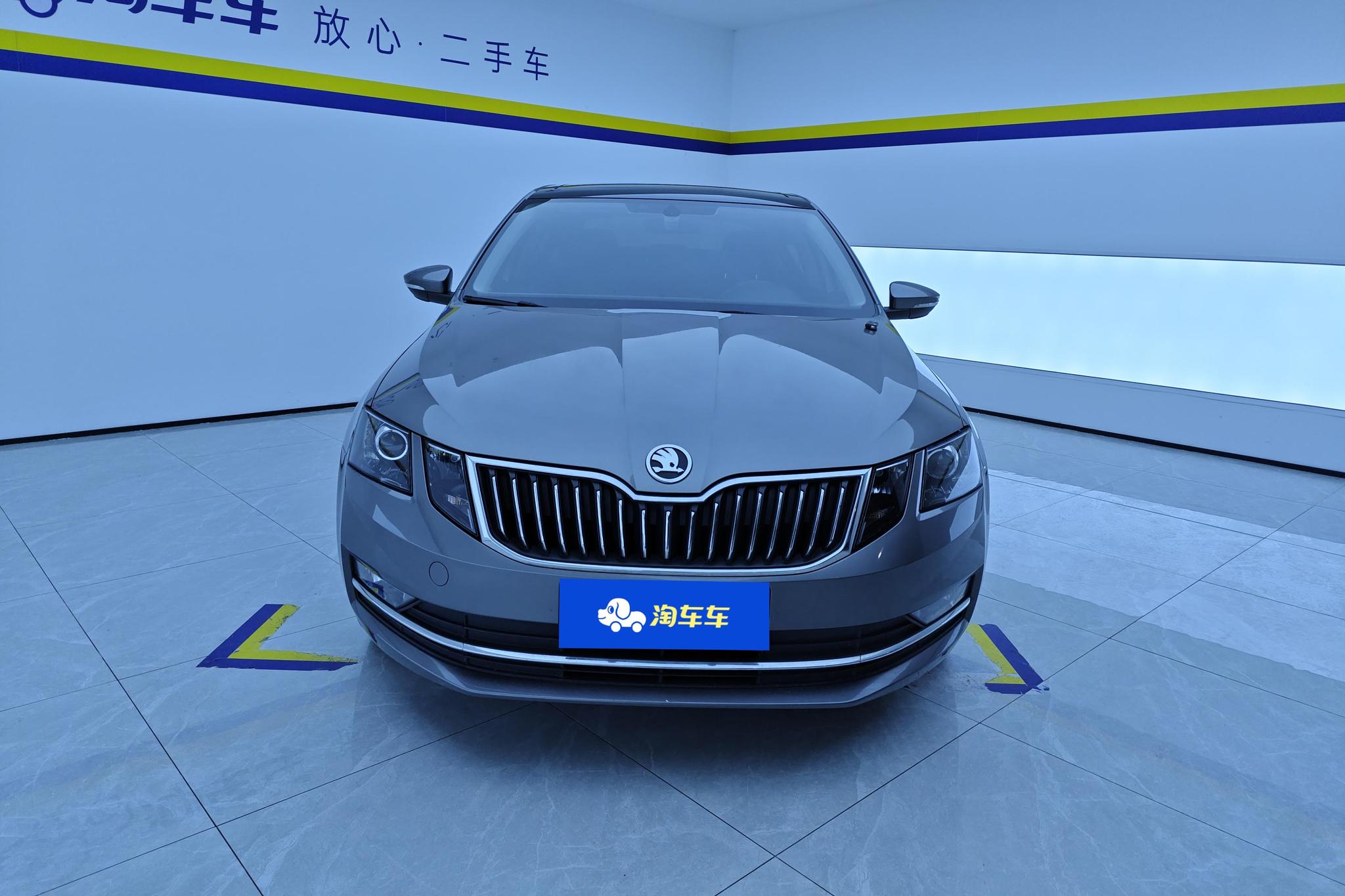 Skoda Octavia 2019 1.5L AT Luxury V