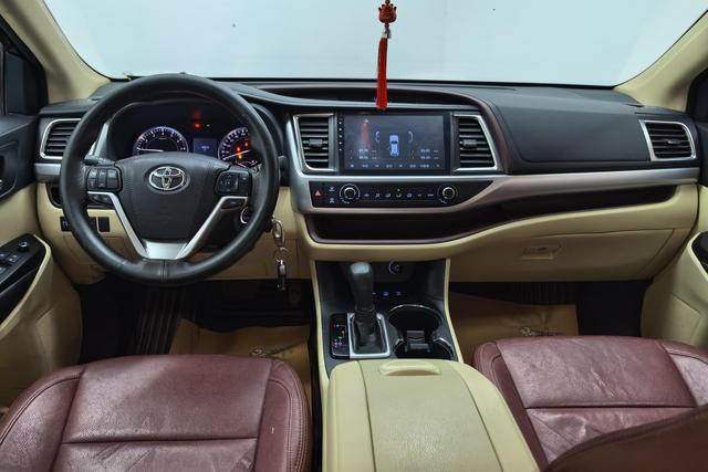 Toyota Highlander 2017 — фото 12
