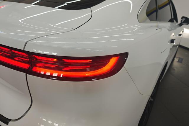 Lan Tu Chasing light PHEV 2023 Белый из Китая, фото 2