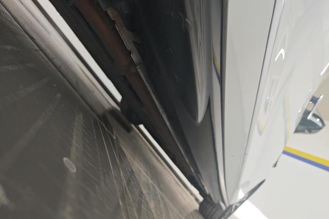 Lan Tu Chasing light PHEV id 3825538 из Китая 15