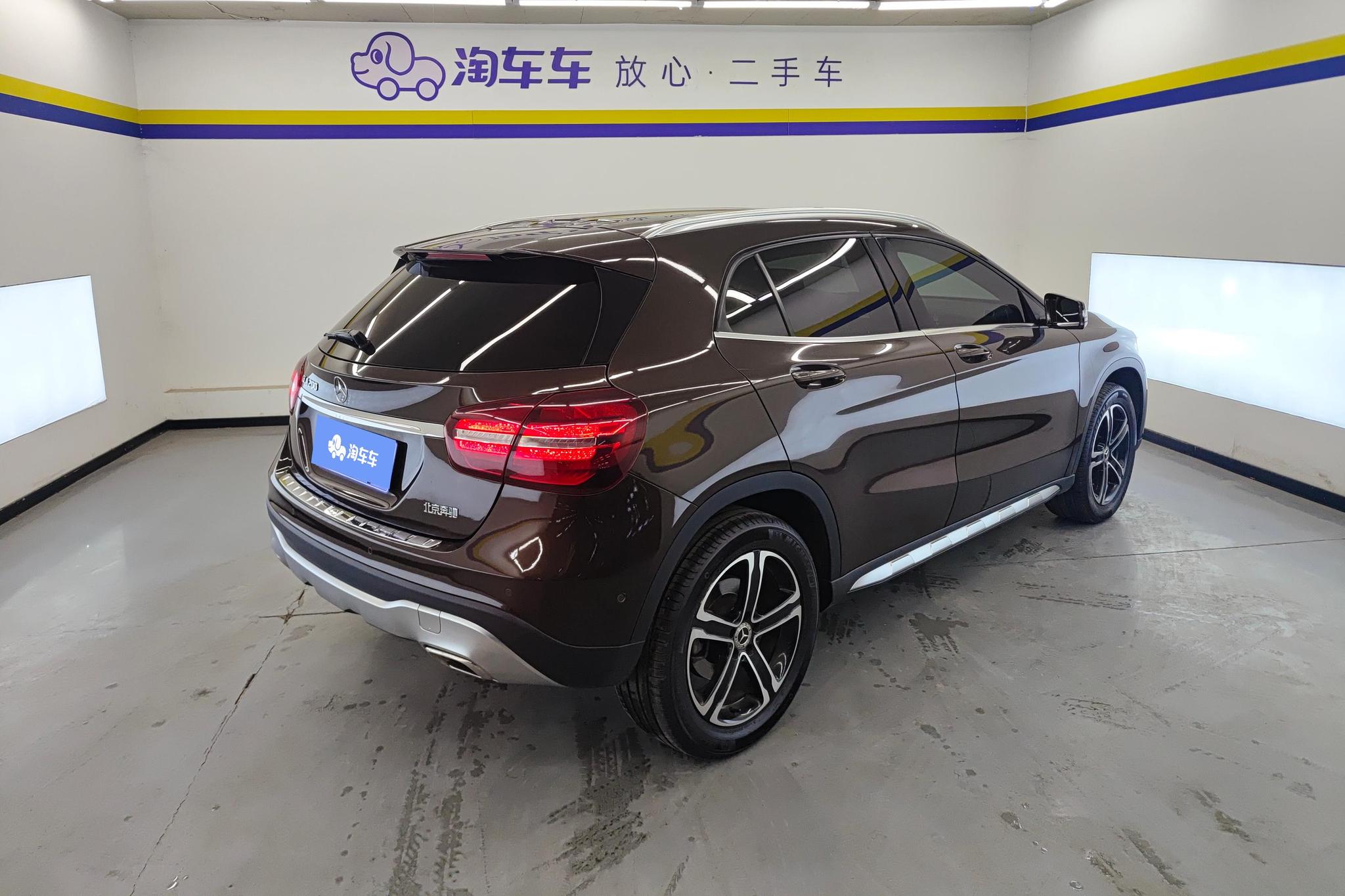 Mercedes-Benz GLA 2018 GLA 200 Fashion