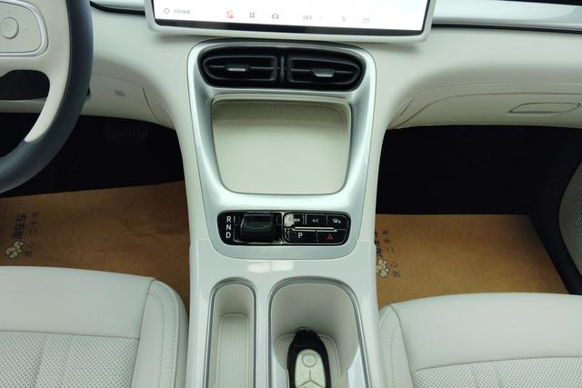 Geely Galaxy Star Wish 2024 Желтый из Китая