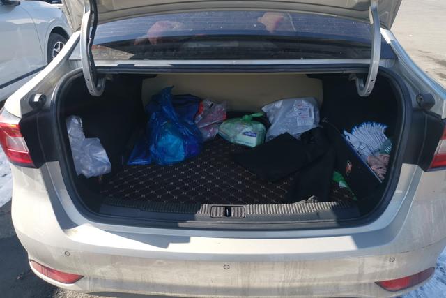 Roewe i5 2018 Желтый из Китая