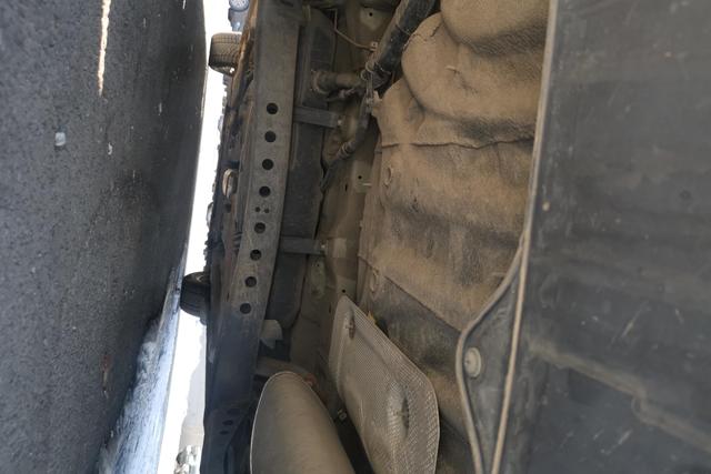 Roewe i5 2018 Желтый из Китая, фото 2