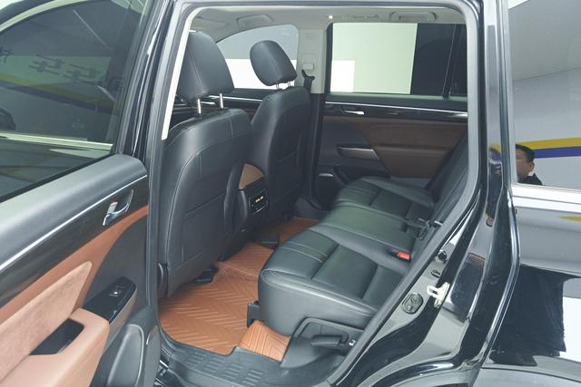 Trumpchi GS8 2017 320 T 4 WD 7 — фото 16