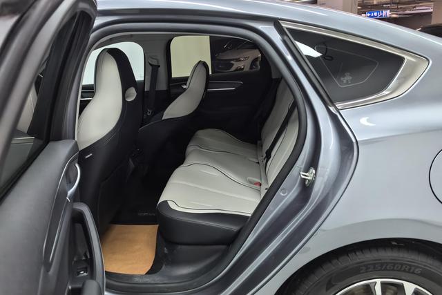 BYD Destroyer 05 2024 DM-i 55 KM Luxury — фото 16