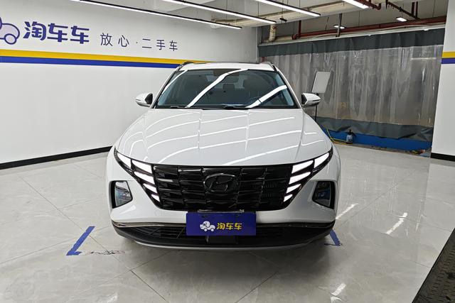 Hyundai Tucson 2023 L 1.5 T GLX 2 WD — фото 2