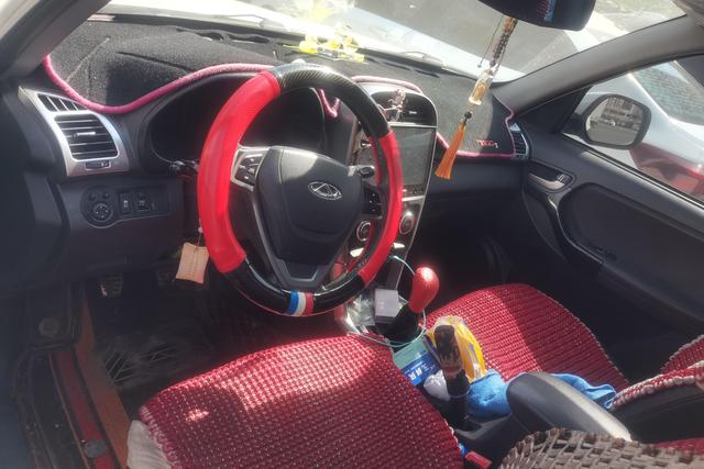 Chery Tiggo 3 2015 1.6 L MT — фото 12
