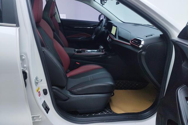 Changan Auchan X5 2021 1.5 T DCTPremium — фото 10