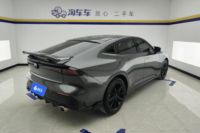 Changan UNI-V 2024 1.5 T — фото 3