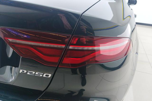 Jaguar XEL 2023 Зеленый из Китая, фото 5