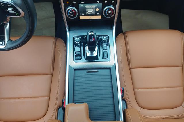 Jaguar XEL id 3810185 из Китая 16