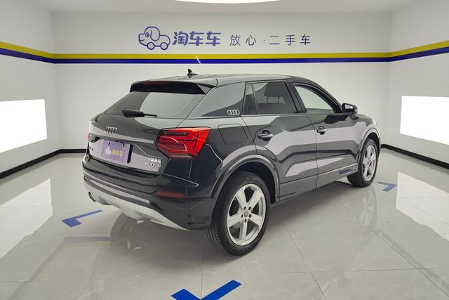 Audi Q2L 2021 35 TFSI — фото 3