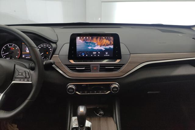 Nissan Teana 2021 2.0 L XL — фото 10