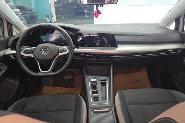 Volkswagen Golf 2021 Белый из Китая, фото 3