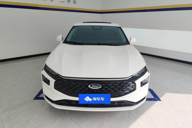 Ford Mondeo 2023 Eco Boost 180 Luxury — фото 2