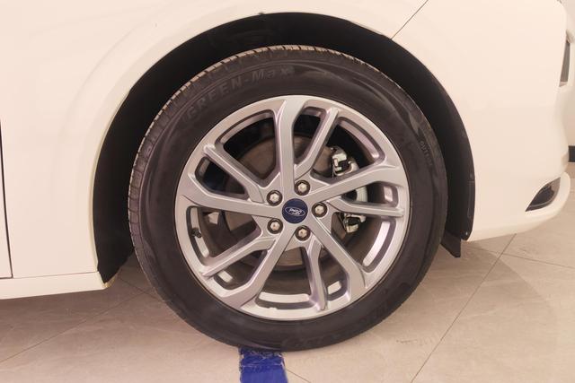Ford Mondeo 2023 Eco Boost 180 Luxury — фото 10
