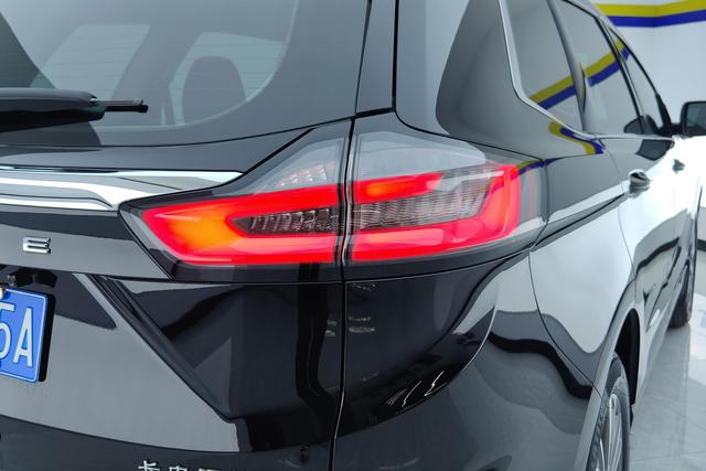 Ford Edge 2021 PLUS Eco Boost 245 2 WD 5 — фото 5