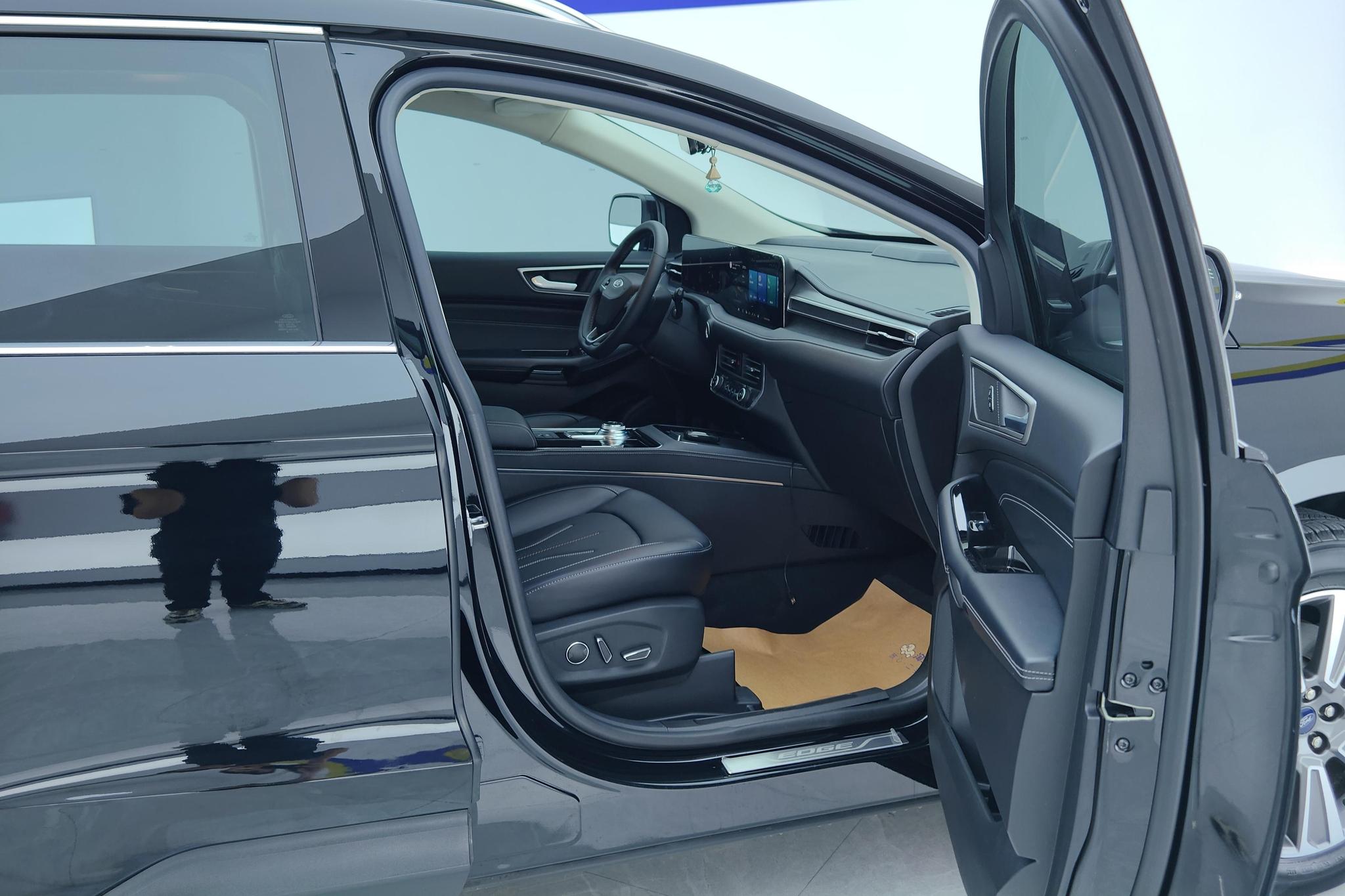 Ford Edge 2021 PLUS EcoBoost 245 5 мест