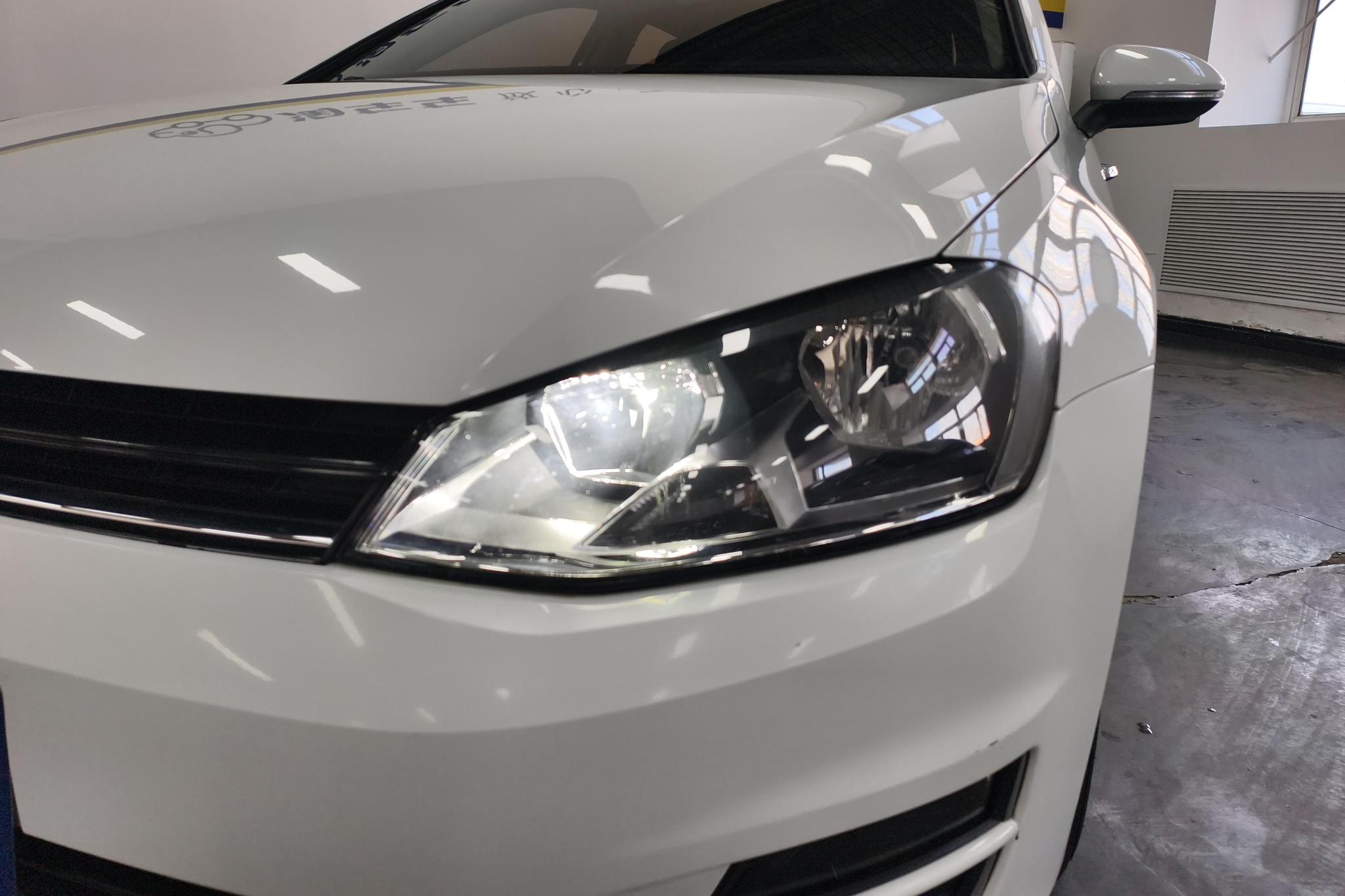 Volkswagen Golf 2015 1.6L AT Fashion