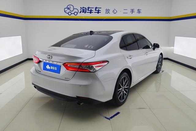Toyota Camry id 3782348 из Китая 7