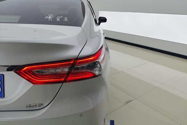 Toyota Camry id 3782348 из Китая 12